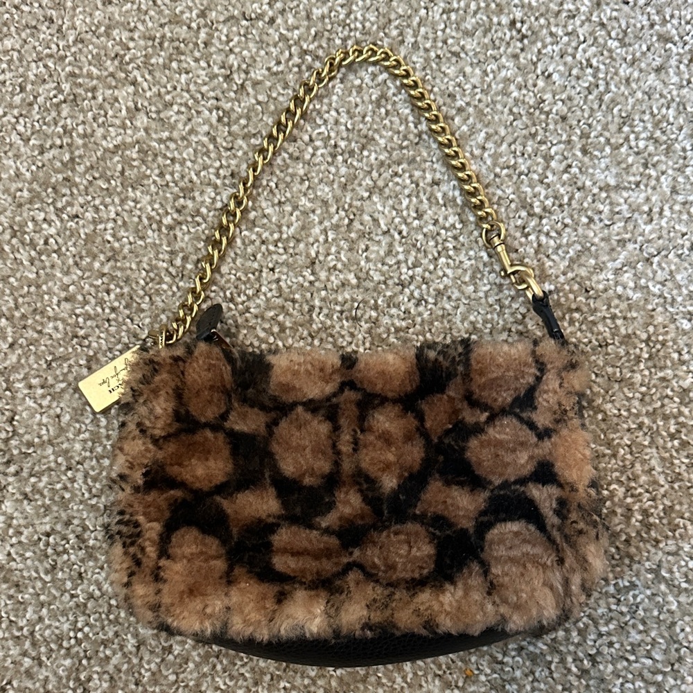 Coach x Jennifer Lopez faux fur nolita 19